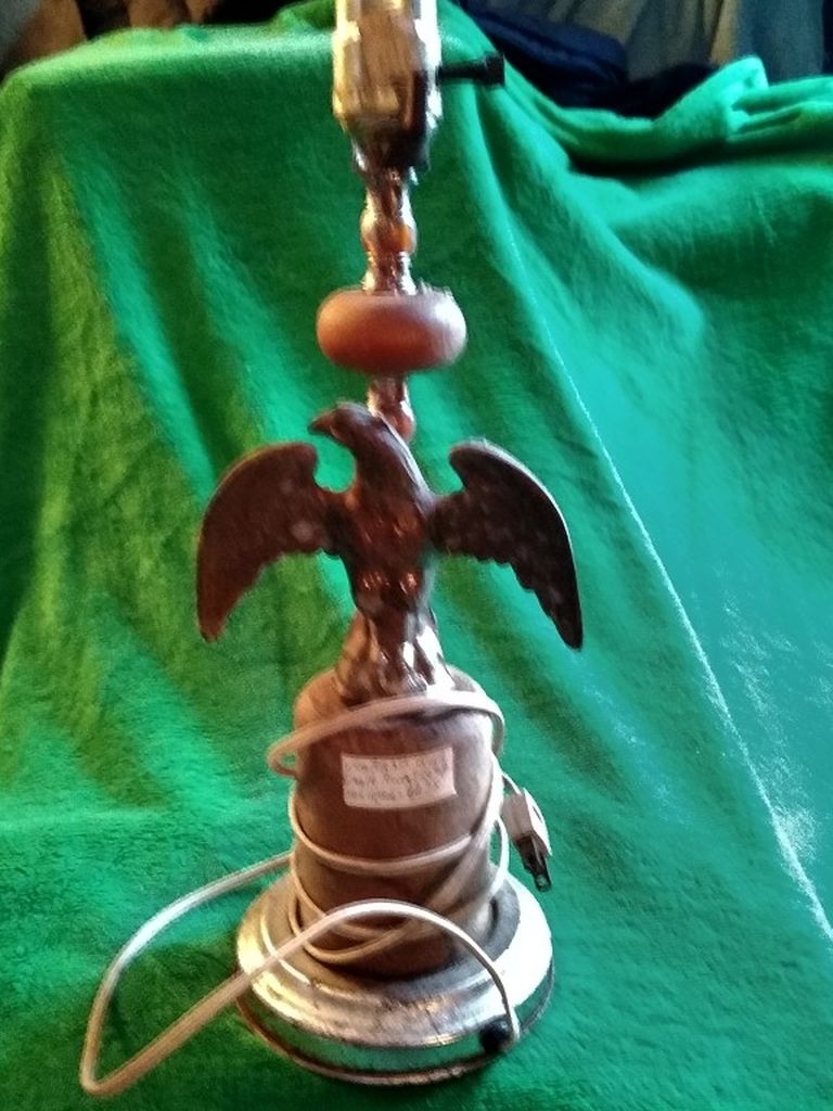 Vtg Brass Wood Eagle Accent Lamp