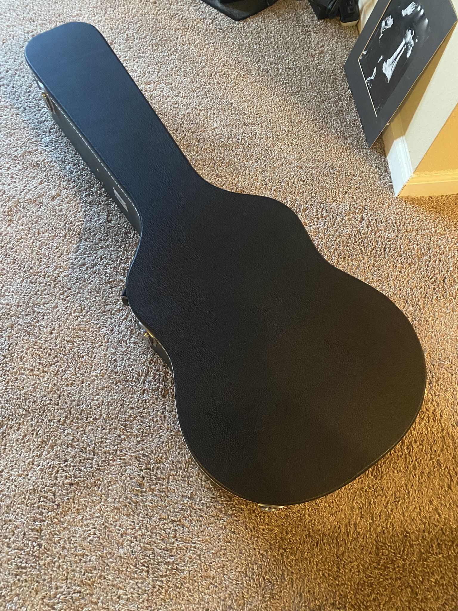 Hard Shell Acoustic Guitar Case