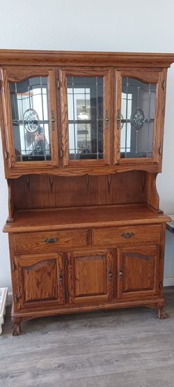 China cabinet, hutch