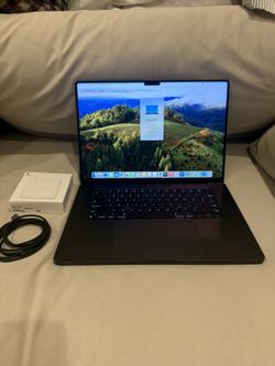 MacBook Pro 2023 M3 Pro 16”