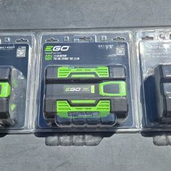 NEW EGO Power+ 2.5 Amp Hour Battery with Fuel Gauge
BA1400T for Mower, Blower, Trimmer, Chainsaw