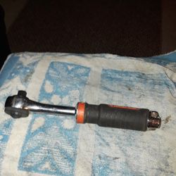 Black & Decker 3/8 Regular Or Twist Action