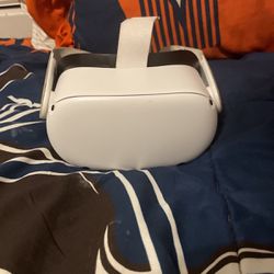 Oculus quest 2 HEADSET ONLY!!