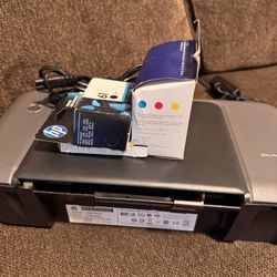 HP Deskjet 1000 Printer J110a $100obo 