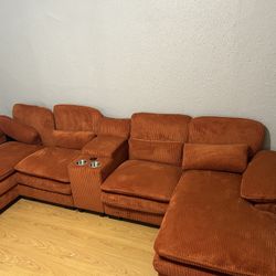 BRAND NEW SECTIONAL