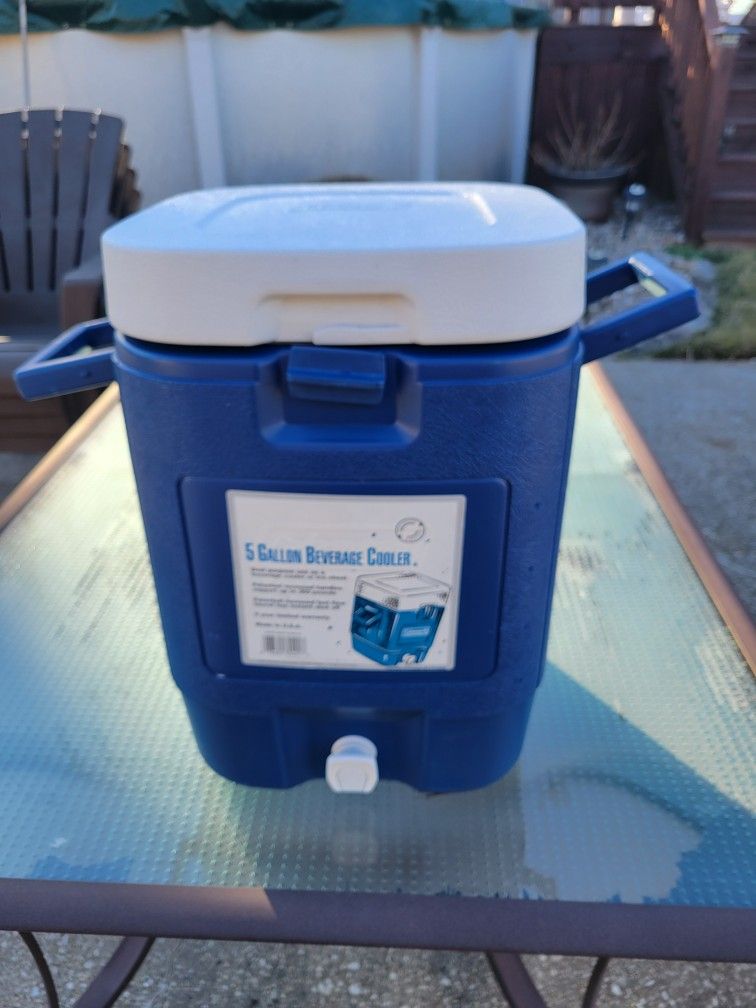 5 Gallon Beverage Cooler. "CHECK OUT MY PAGE FOR MORE DEALS "