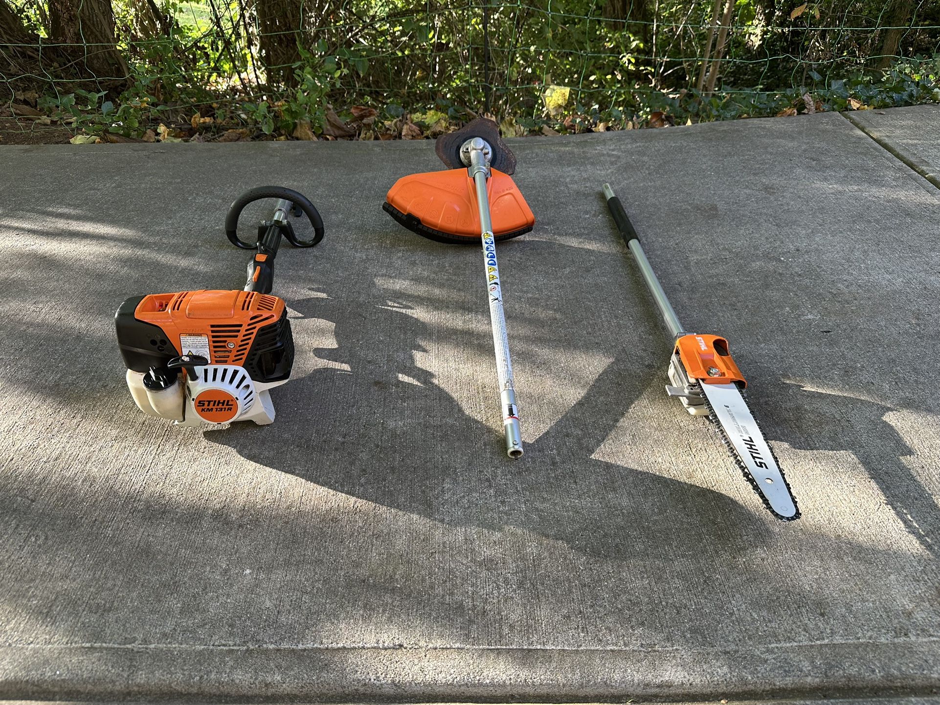 Stihl Pole Pruner Saw plus attachment Commercial Grade,Like new