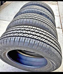 🔆225 65 R 17 Yokohama tires en buenas condiciones de Vida