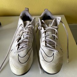 White nike cleats for all sports!!! size 9