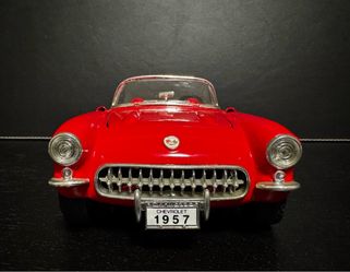 Road Legends - 1:18 - 1957 Corvette