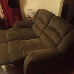 Recliner COUCH 