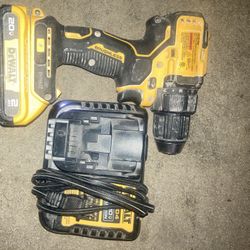 Dewalt Drill Driver 20v DCD708