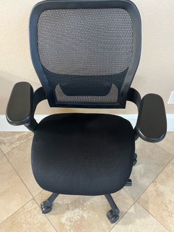 Ergonomic Mesh Office chair