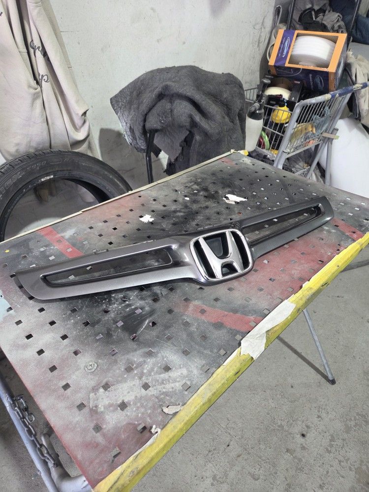 Upper 2003 Grill Honda Accord