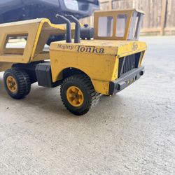 Tonka Mighty Car Carrier 