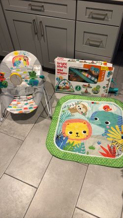 Baby bouncing chair & activity gym