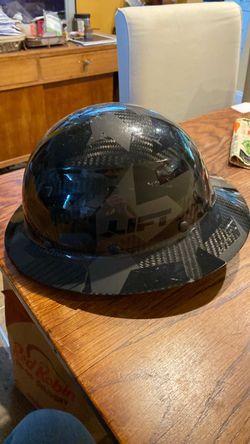 Lift hard hat