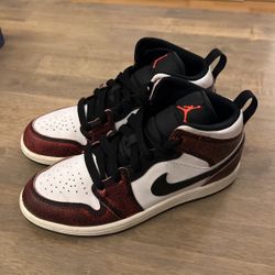 Nike Jordan 1 -Wear Away Chicago-  size 1.5Y