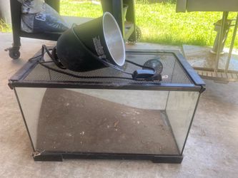 Reptile 10gallon tank with lamp