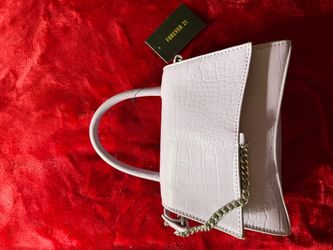 Forever 21 shoulder bag with a croc- lilac nwt