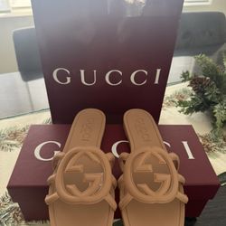 Gucci Jelly Sandals 39