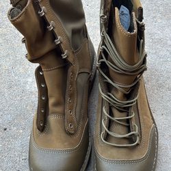 Brand New Danner USMC RAT Gore-Tex Boots – Size 12 (Men’s)