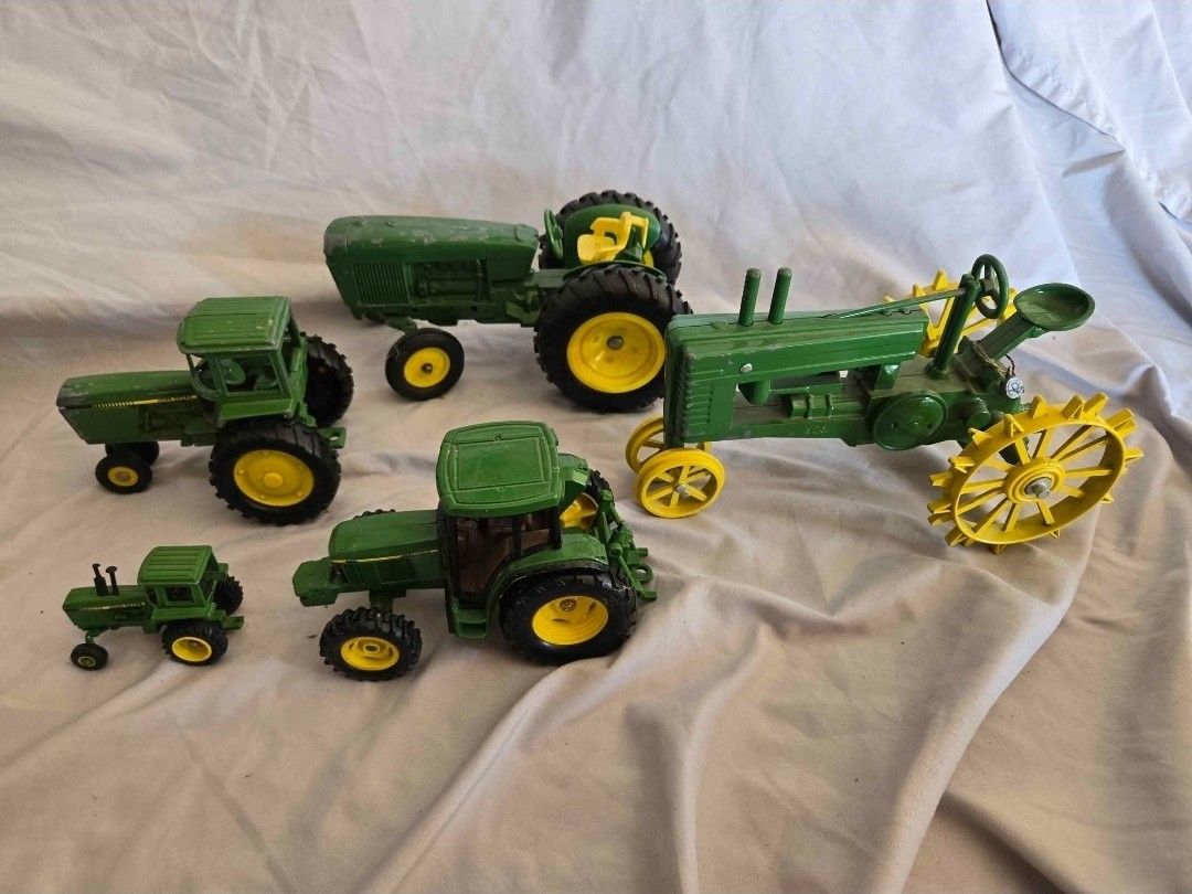 John Deere Vintage Lot