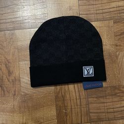 LV beanie black