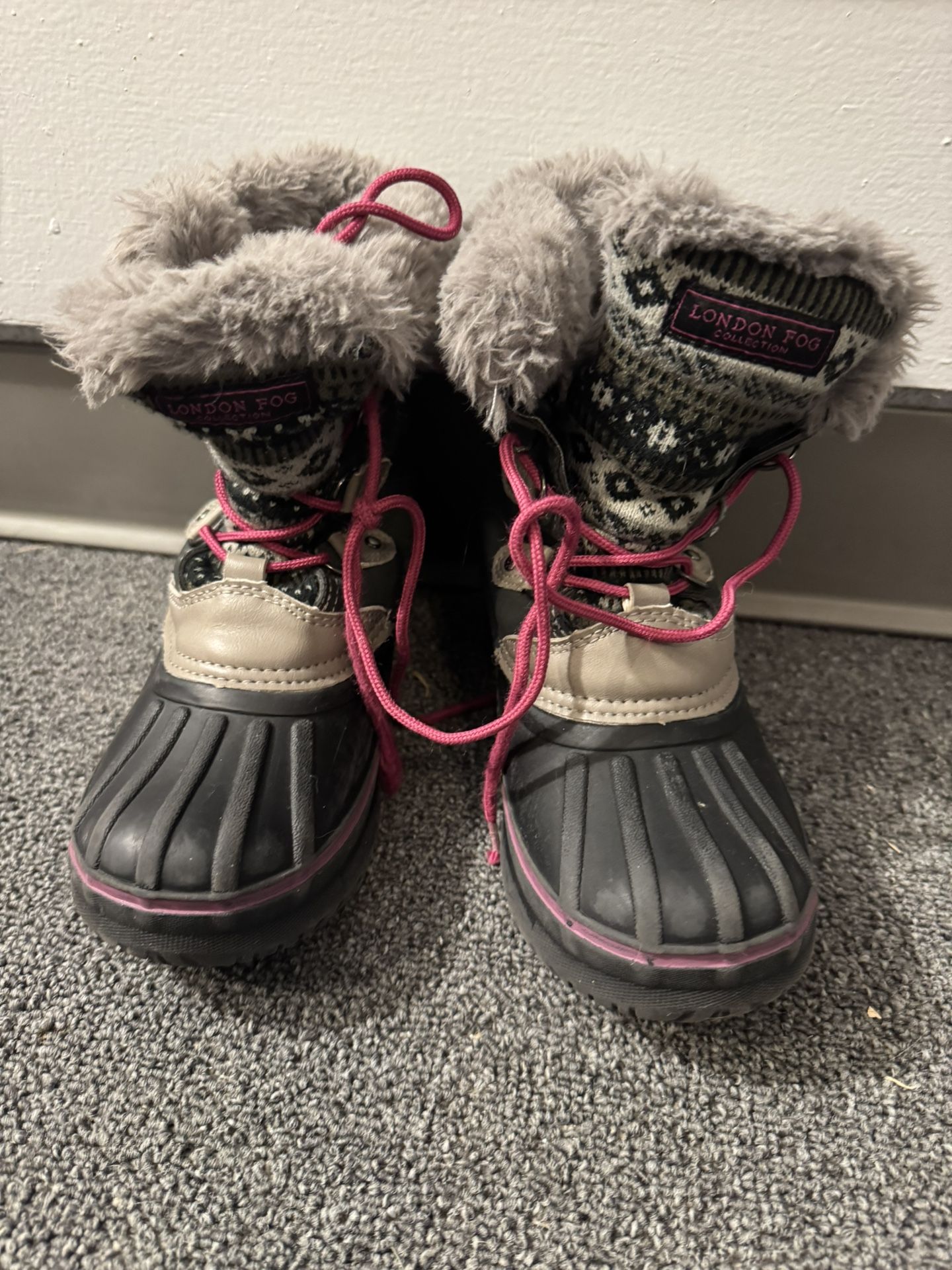 London Fog girls snow boots size 3