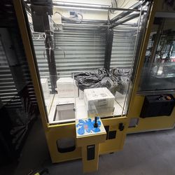 Claw Machine Arcade Game As is Don't Know About it