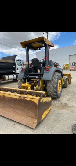 John Deere Skip Loader 