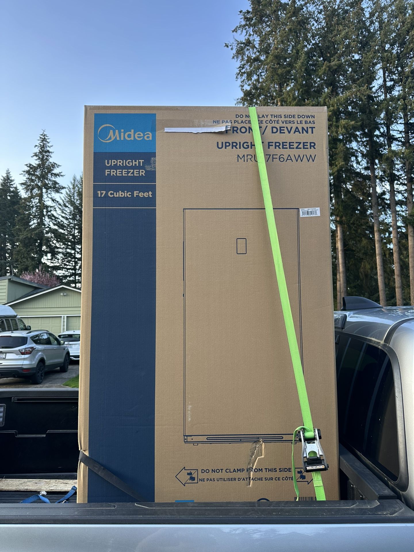 New Midea Convertible Upright Freezer/Refrigerator 17-cu ft Garage Ready Frost-free Upright Freezer