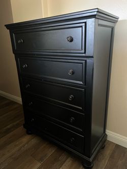 5 Drawer Dresser