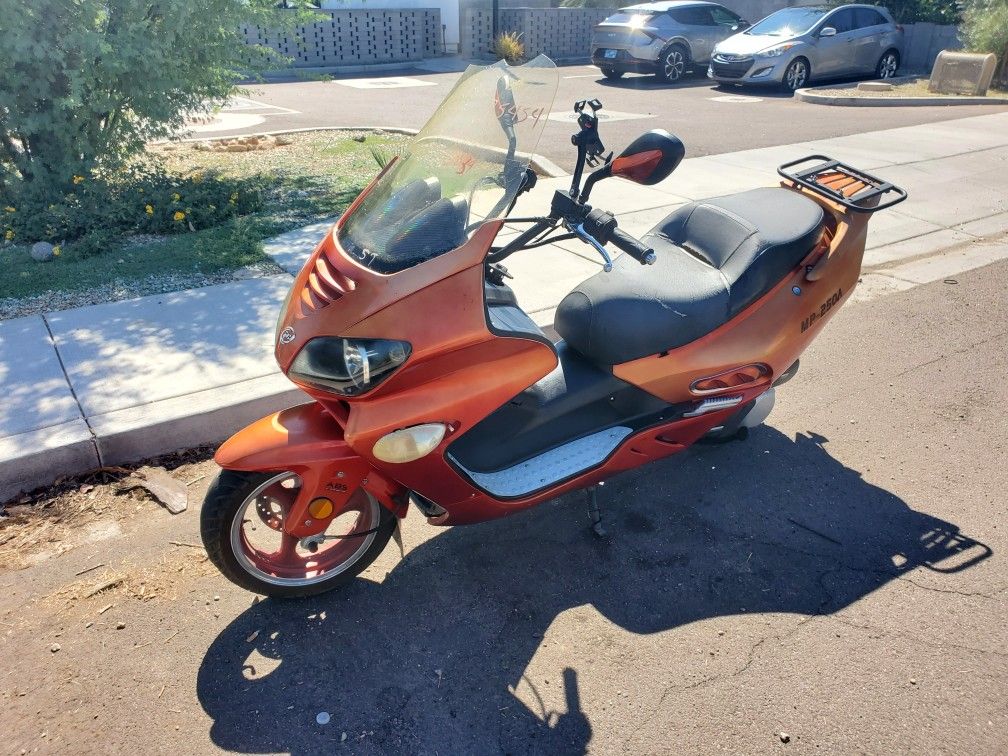 2007 Benzhou MP250A Gas Scooter for Sale in Phoenix, AZ OfferUp