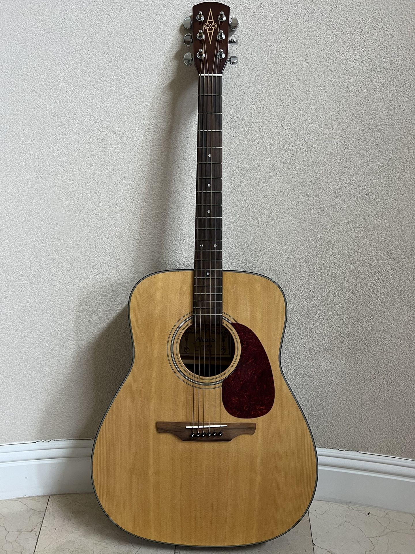 Alverez Acoustic Guitar