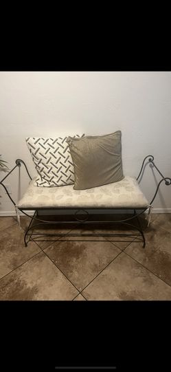 Cuty metal bench perfect condition