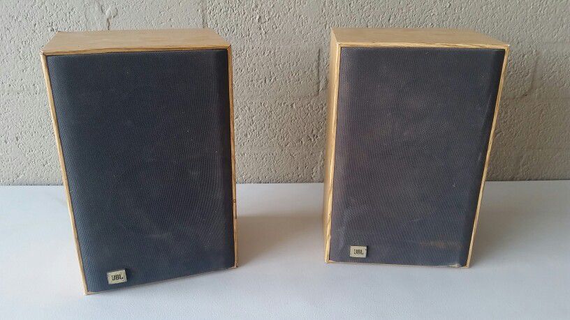 Small JBL bookshelf speakers sold sold sold