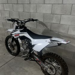85 cc dirtbike