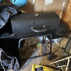 Bbq And Cover  With Side Smoker 