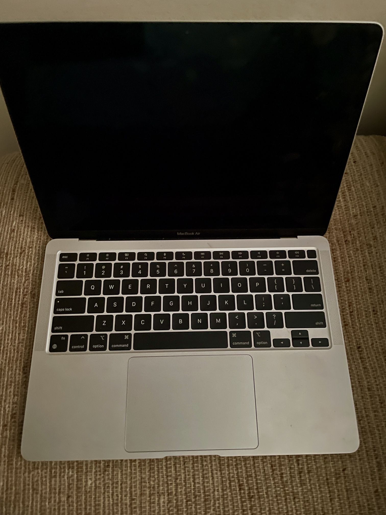 MacBook Air M1 2020 – Fast & Clean