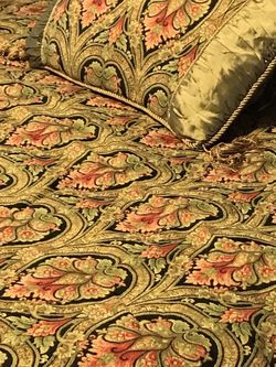 Comforter Barely Used , King Size