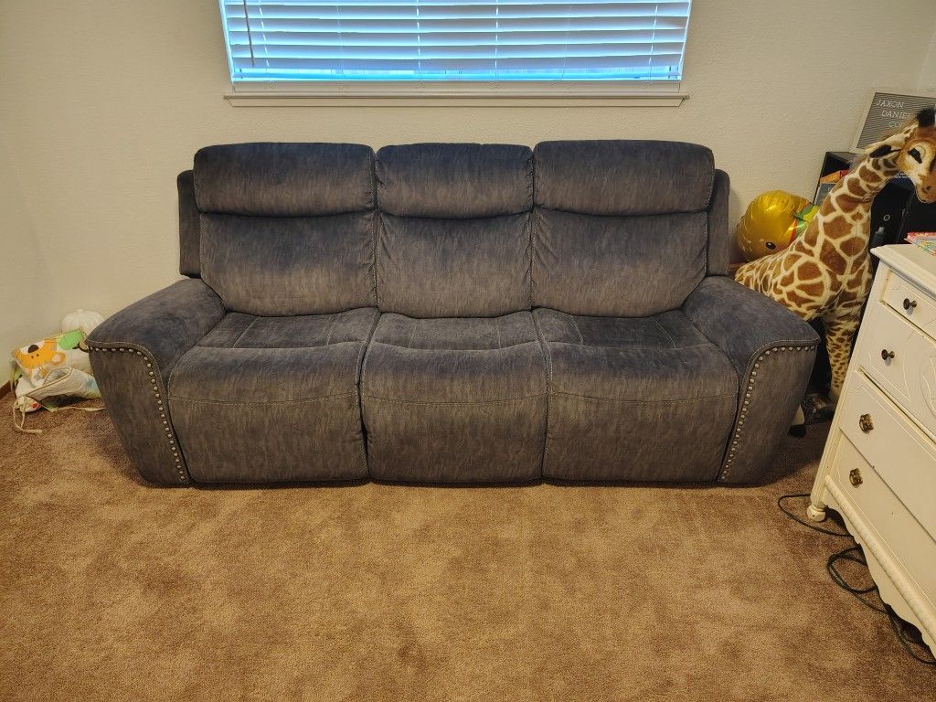 Reclining Couch 