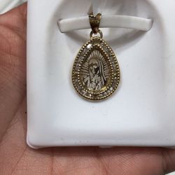 10K GOLD PENDANTS