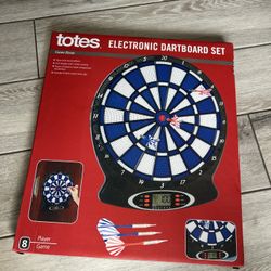 Totes Electronic Dartboard Set