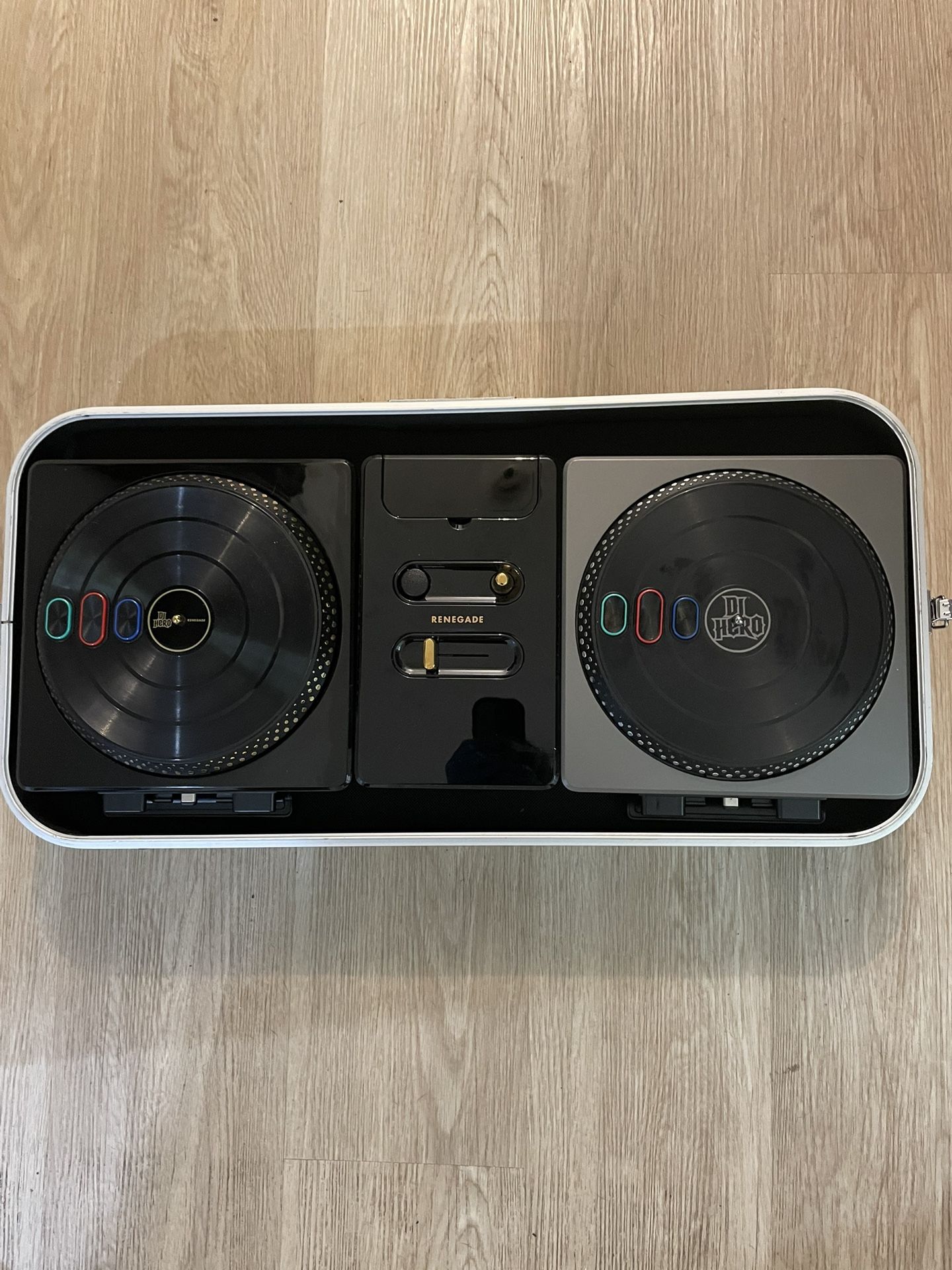 Dj Hero Renegade Set For Xbox 360(game Not Included)
