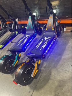 Dual-motor electric scooter