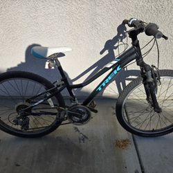 Trek Precalibur 24 21-speed Girl's MTB