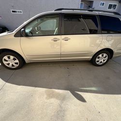2004 Toyota Sienna
