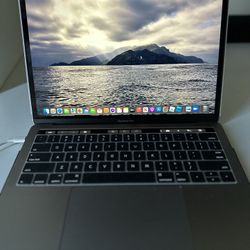 2019 Apple MacBook Pro 13.3" Core i5 2.4GHz 8GB RAM !