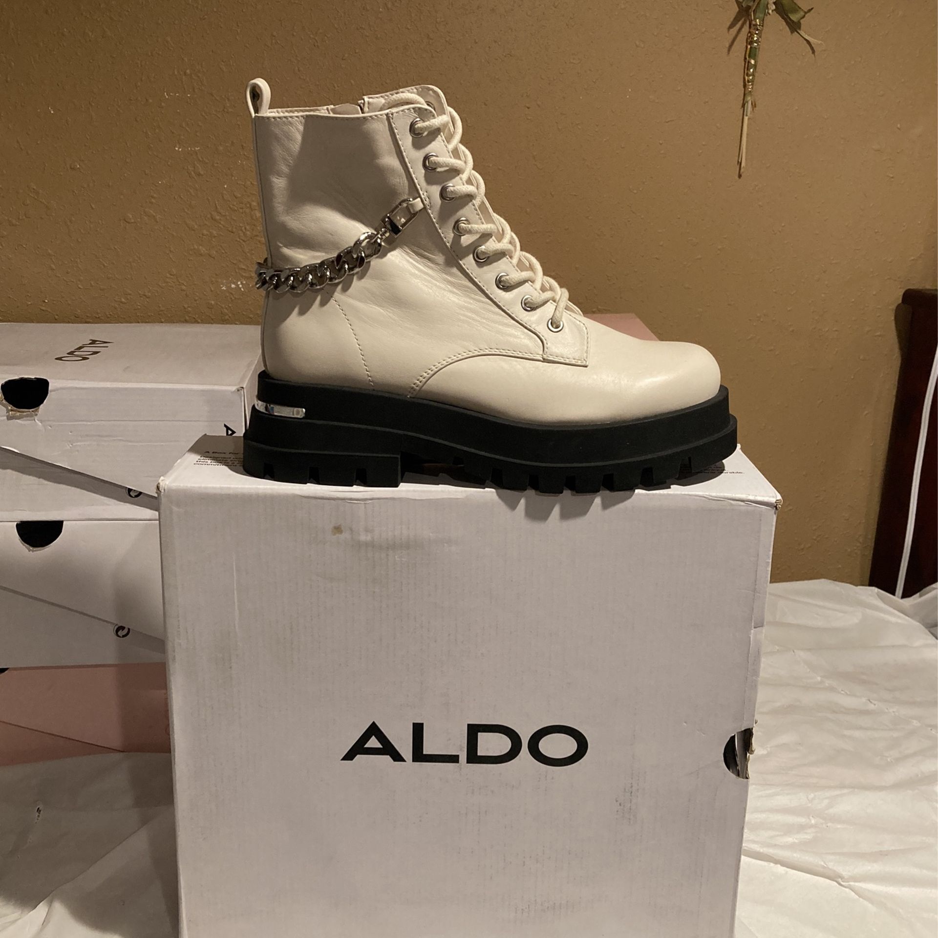 Women’s Aldo Boots Size 8.5